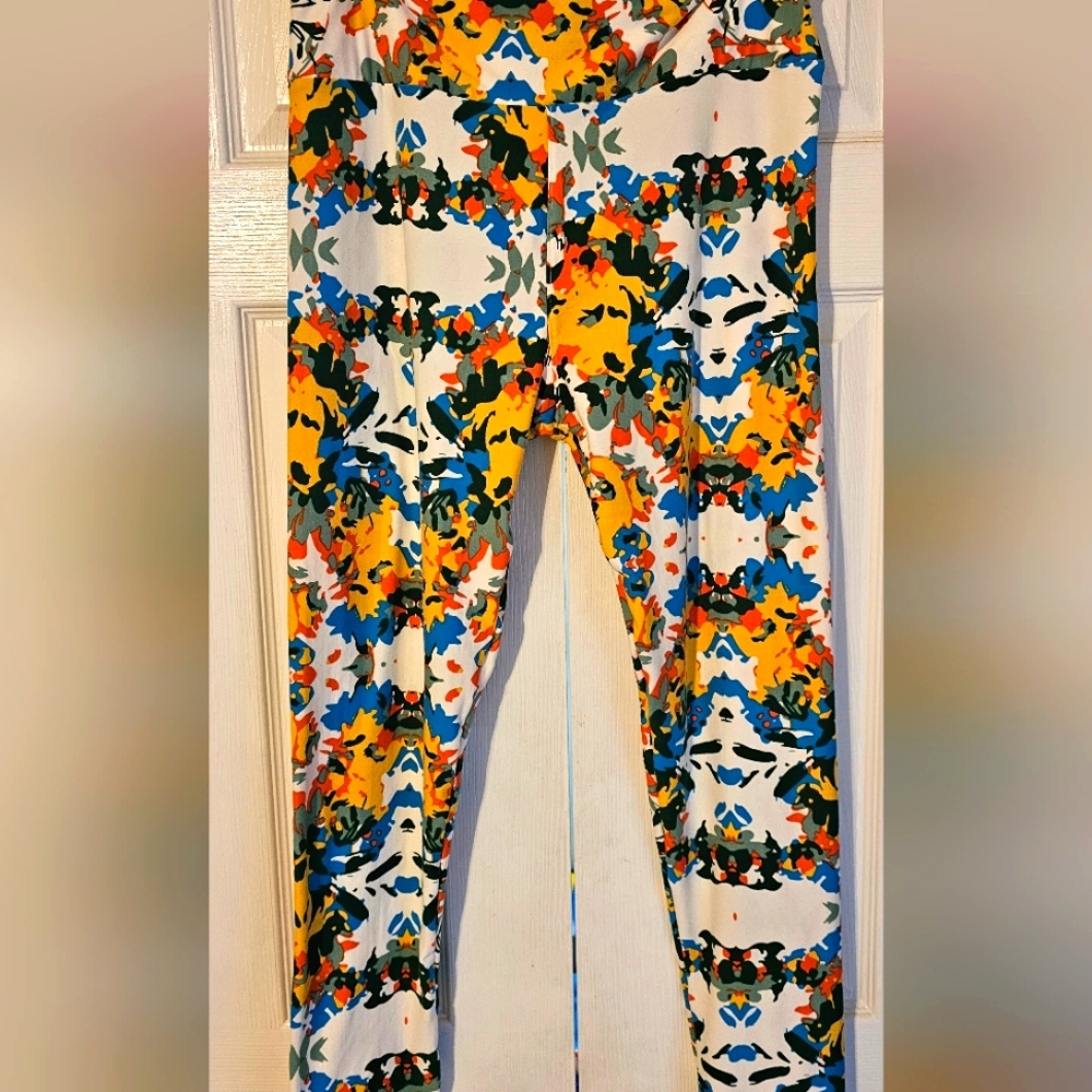Lula Roe Leggings Size Tall and Curvy XL